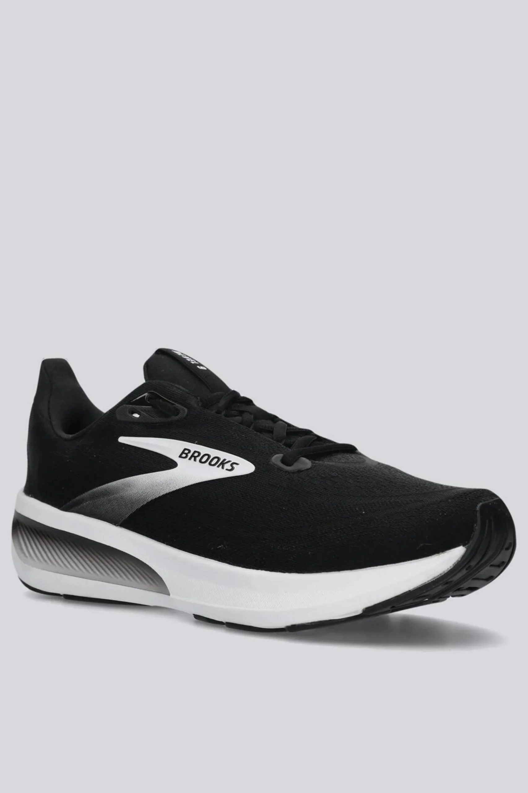 Brooks Revel 9