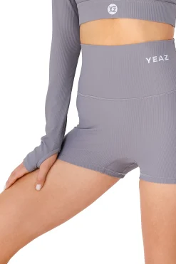 Yeaz Caçõe Cub eve