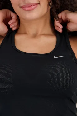 Nike Caioa