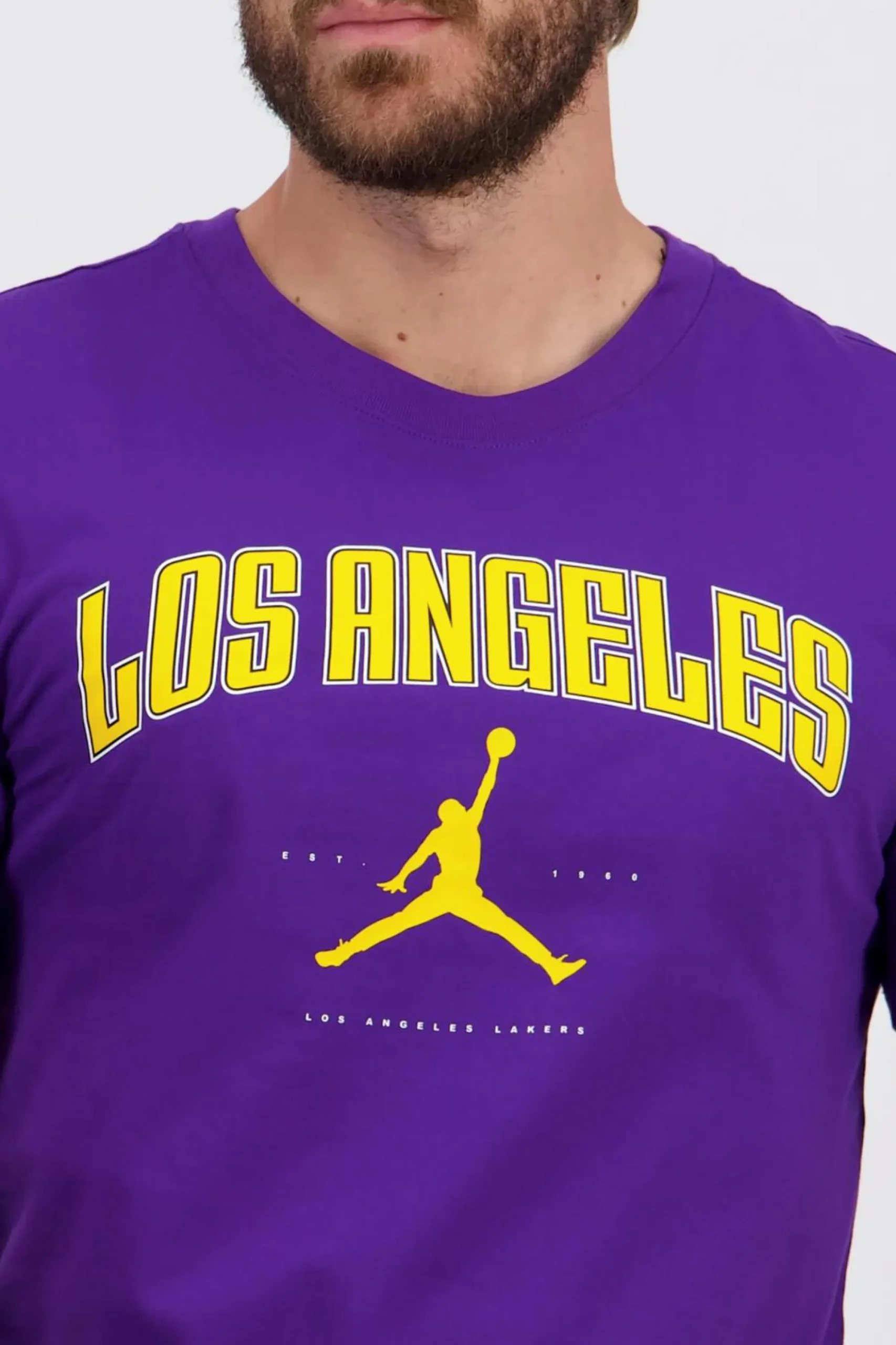 Jordan NBA o Angee aker