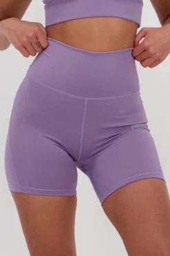 New Balance egging