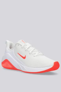 Nike Bella 7
