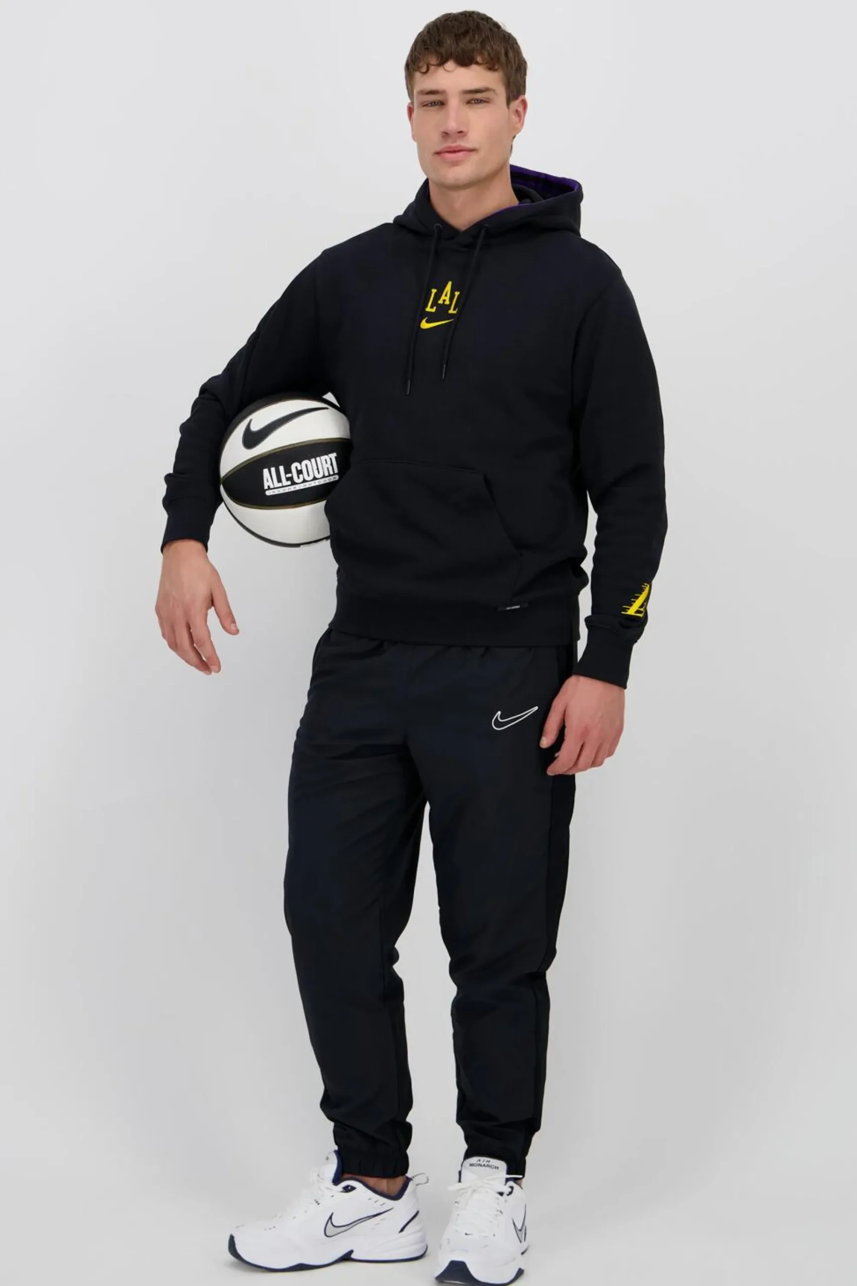 Nike NBA o Angee aker