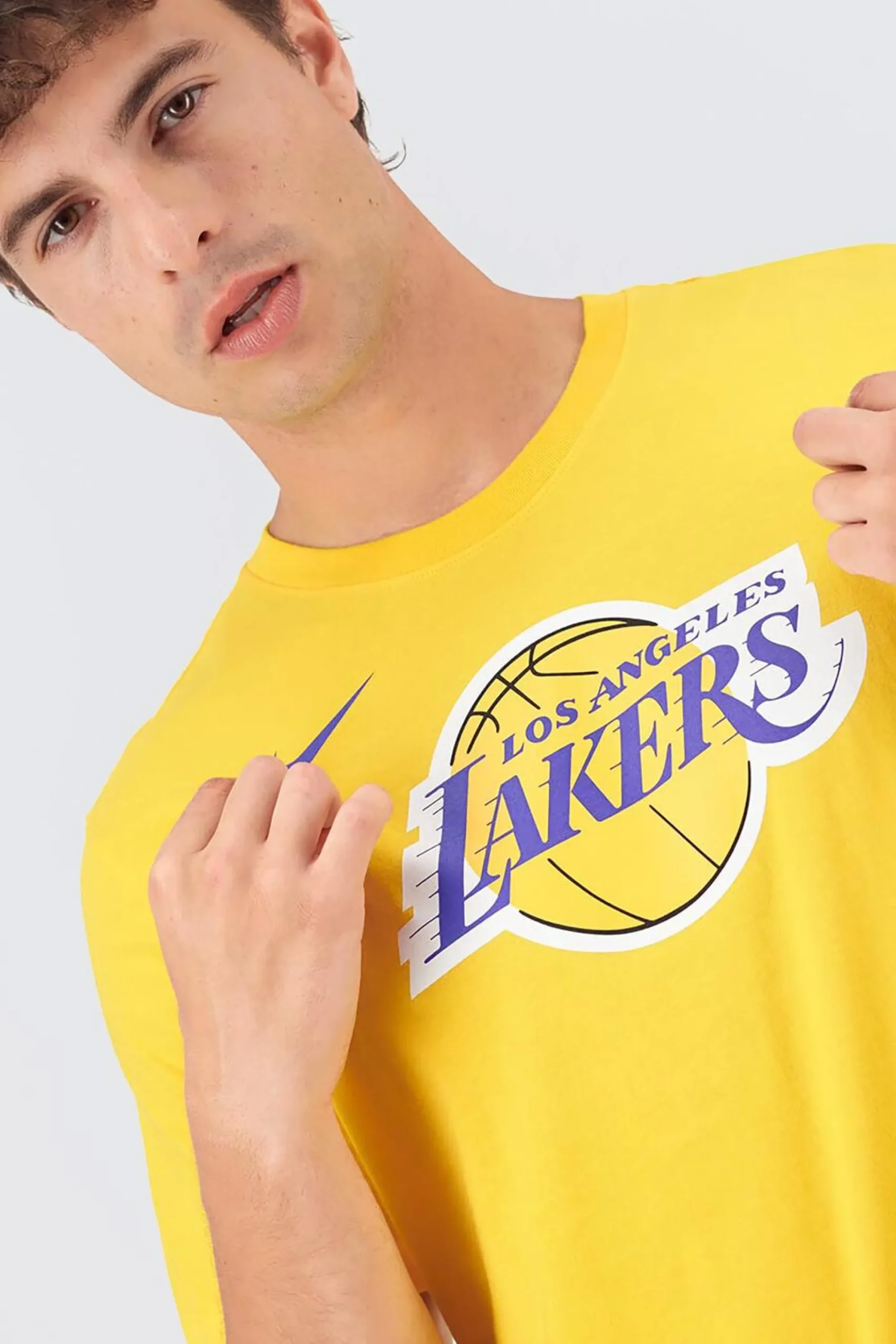 Nike NBA o Angee aker