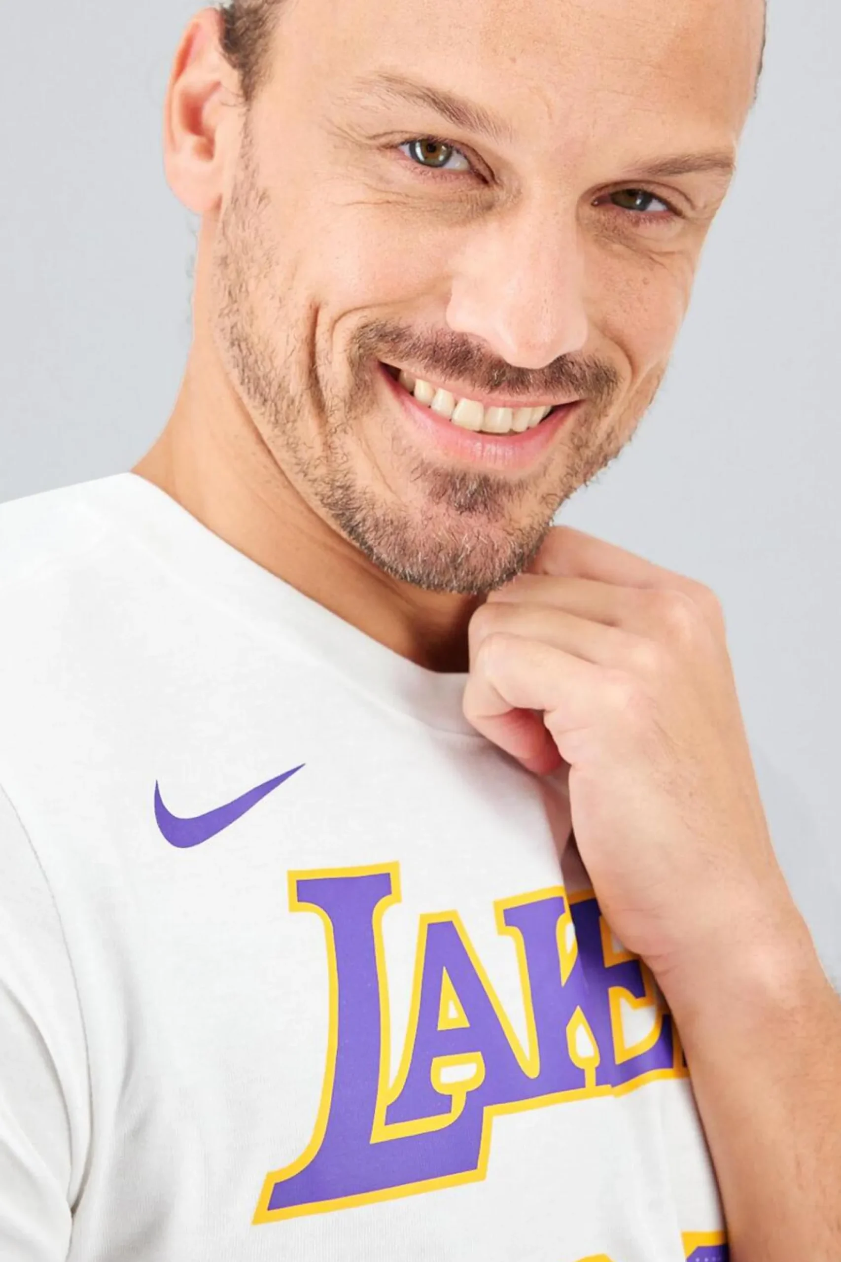 Nike NBA o Angee aker