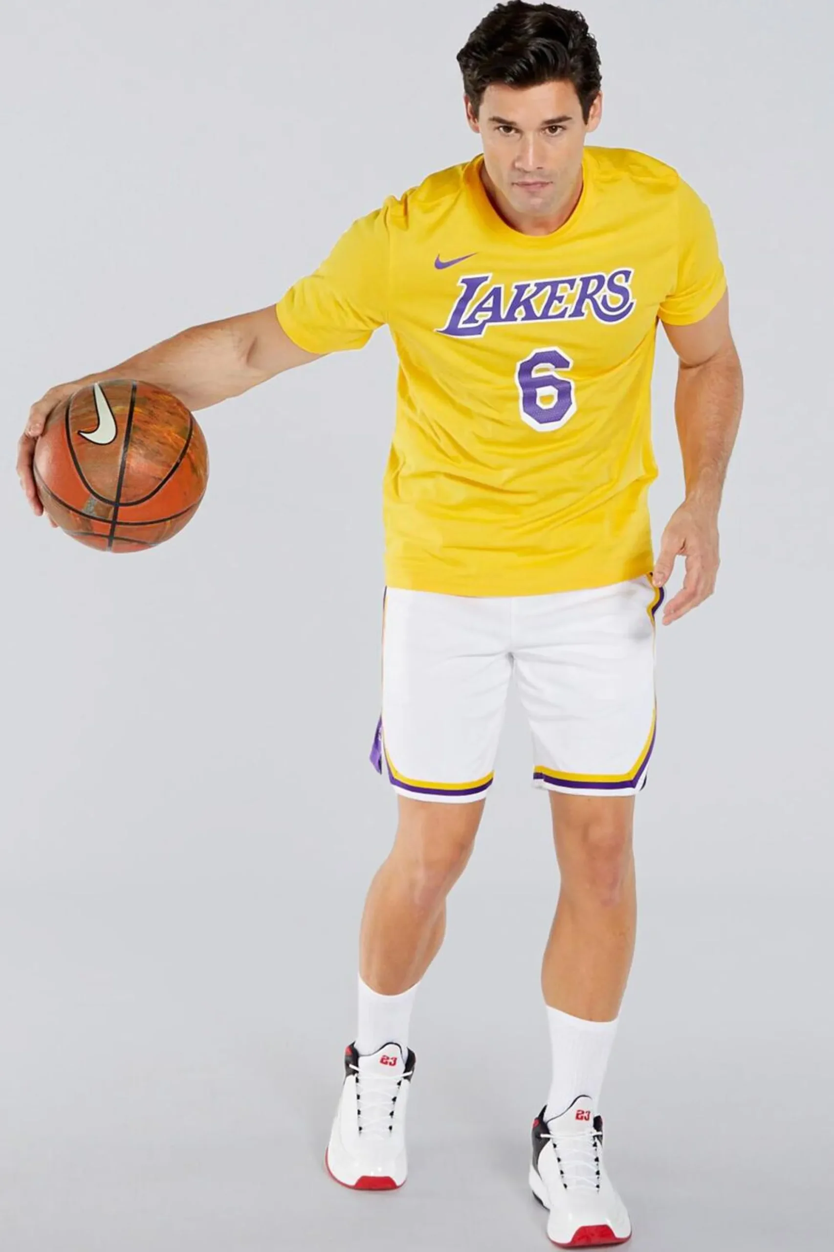Nike NBA o Angee aker
