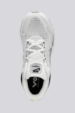Nike Vomero 18