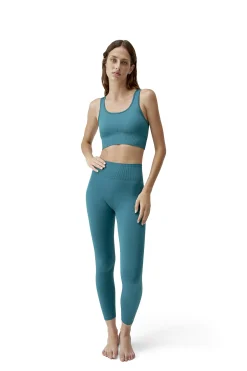 Born Living Yoga outien Feminino Idara